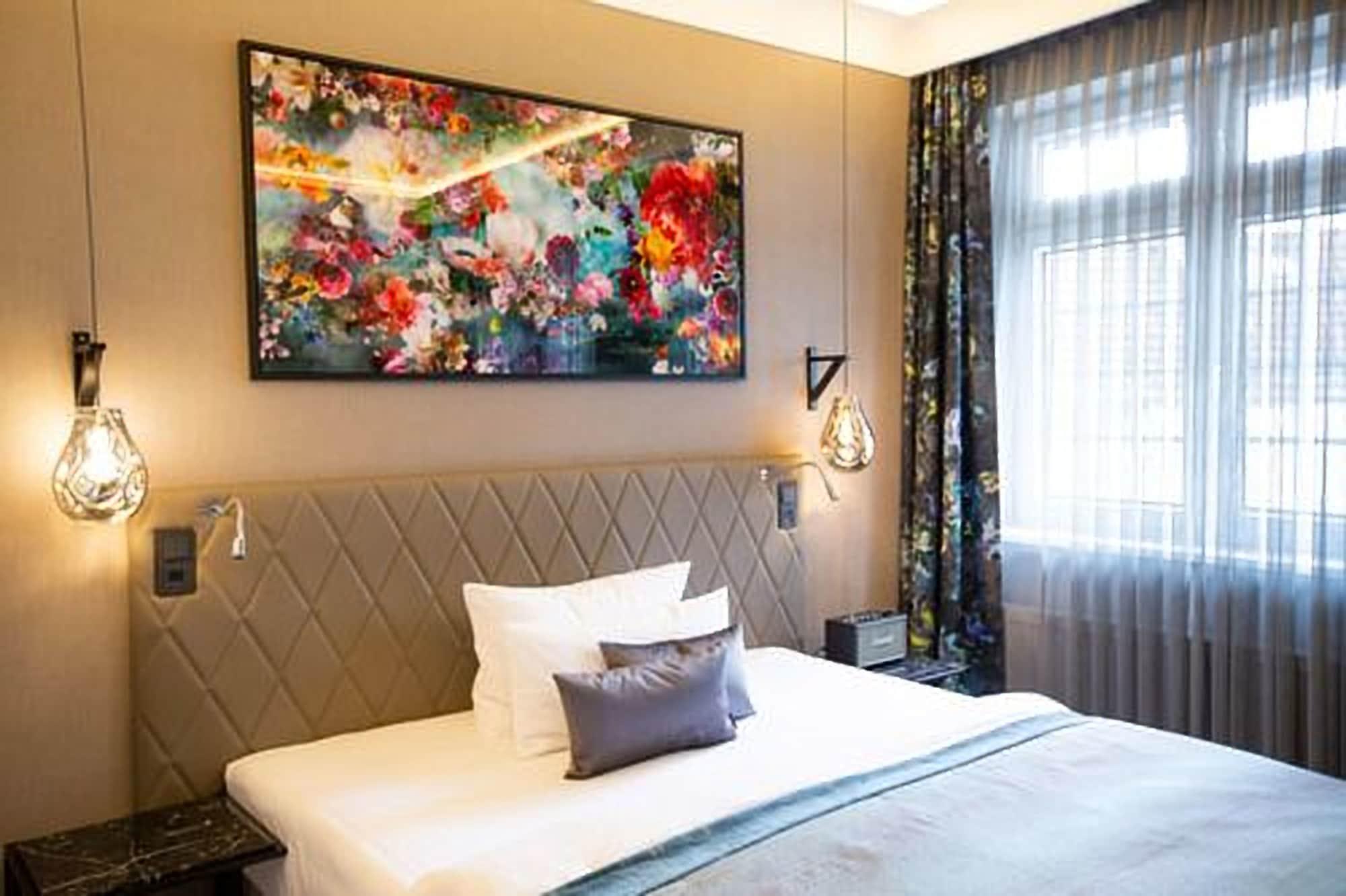 Boutique Hotel Poppenbuetteler Hof Hamburg Exterior photo